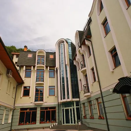 Karpaty Hotel